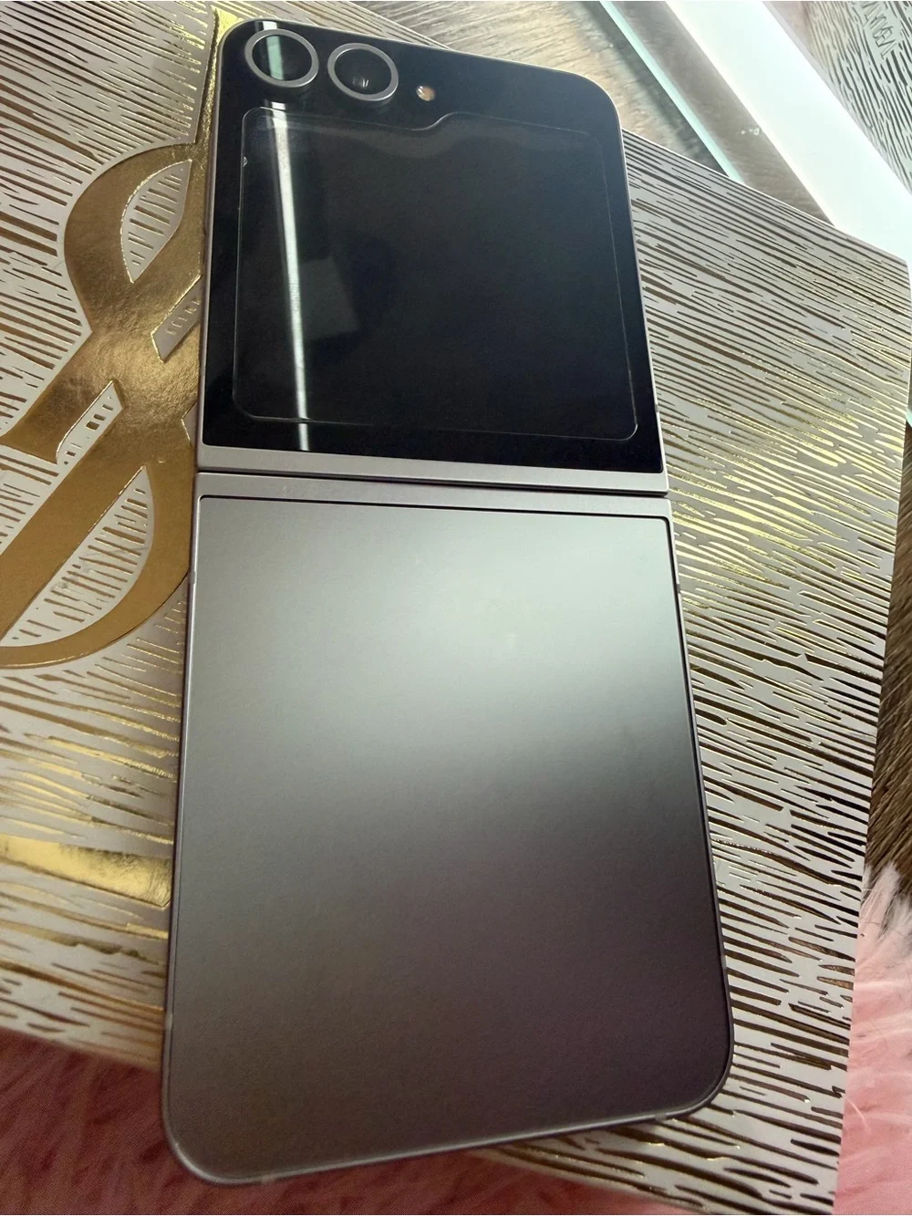 Samsung Galaxy Z Flip6 Silver (locked by T-Mobile)